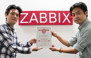 福島崇のZabbix公式認定トレーナー就任10周年授与式の写真